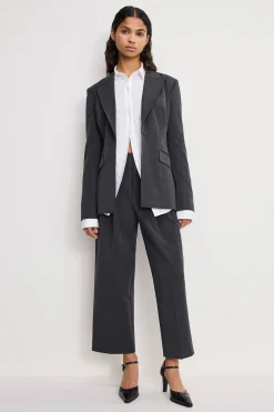 essential suiting pleated cropped trousers