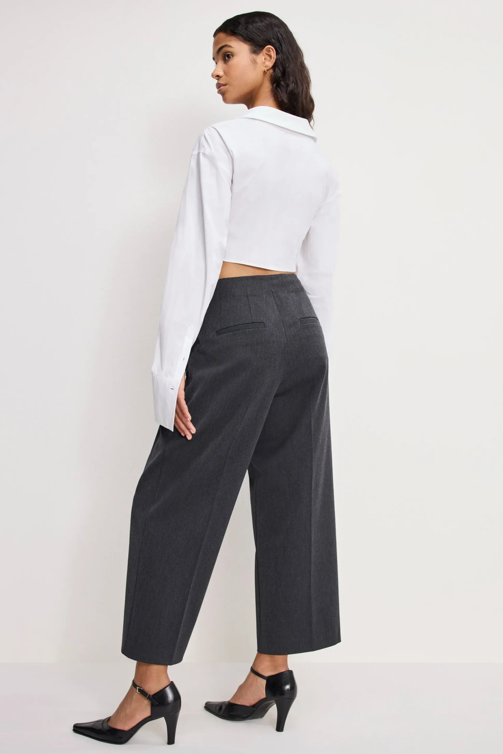 essential suiting pleated cropped trousers