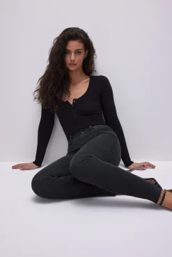 good legs skinny