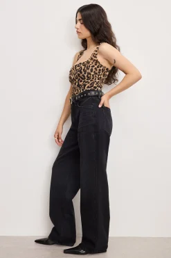 good petite 90s relaxed jeans