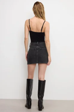 good 90s mini skirt