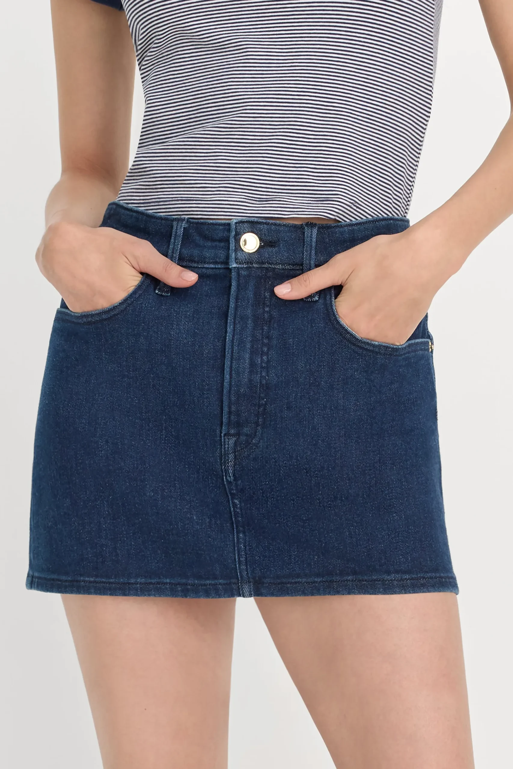 good 90s mini skirt
