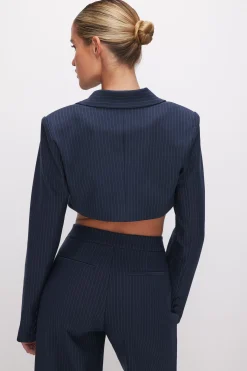 ponte super cropped blazer