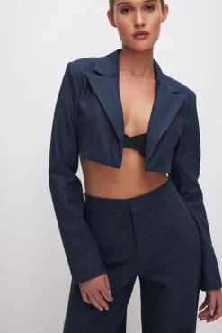ponte super cropped blazer