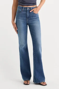 soft tech good legs flare jeans