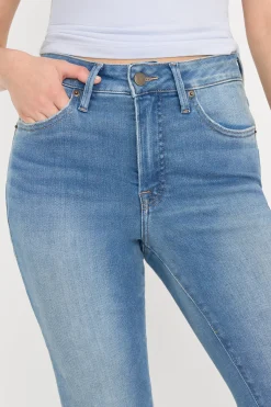 soft tech good petite flare jeans