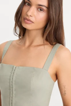 the linen corset