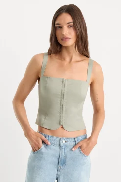 the linen corset
