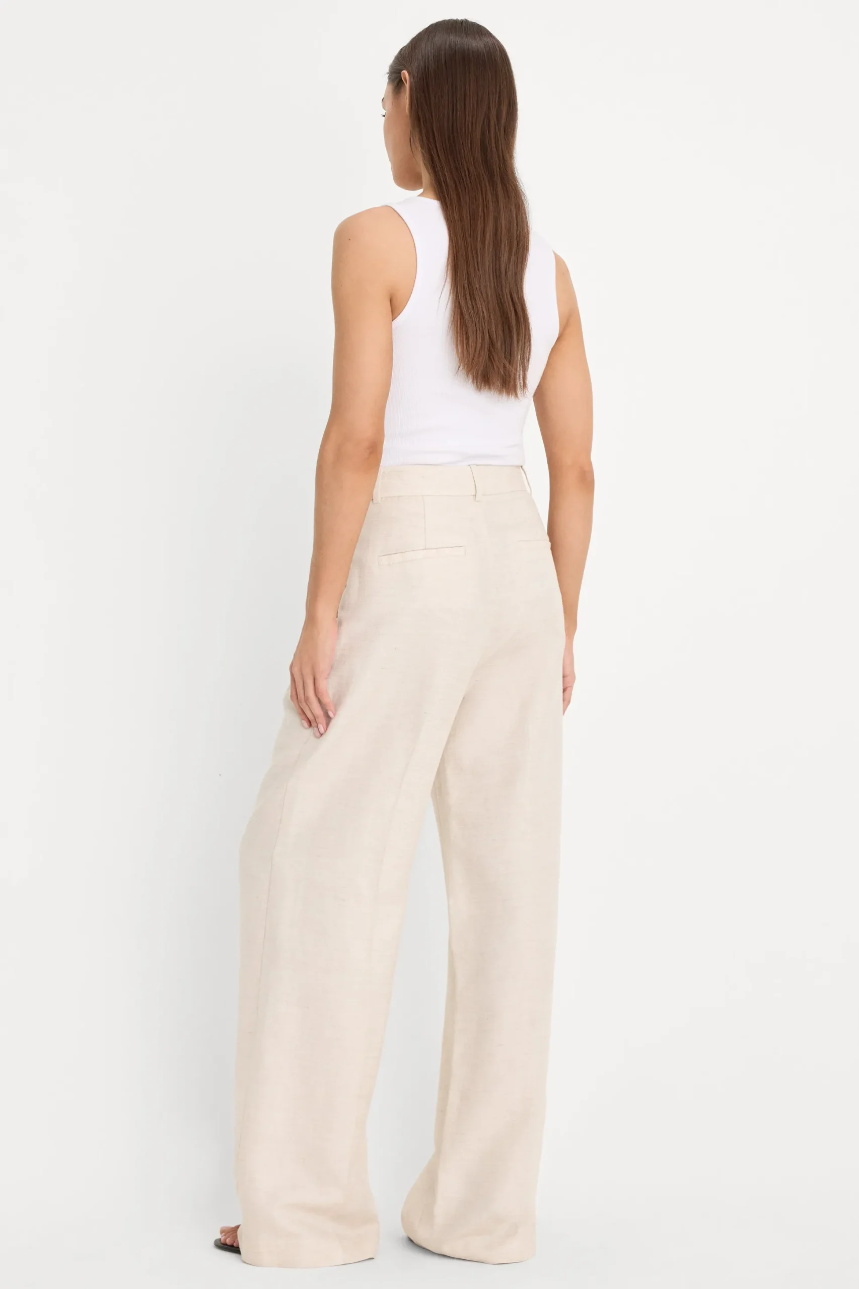 the relaxed linen trouser