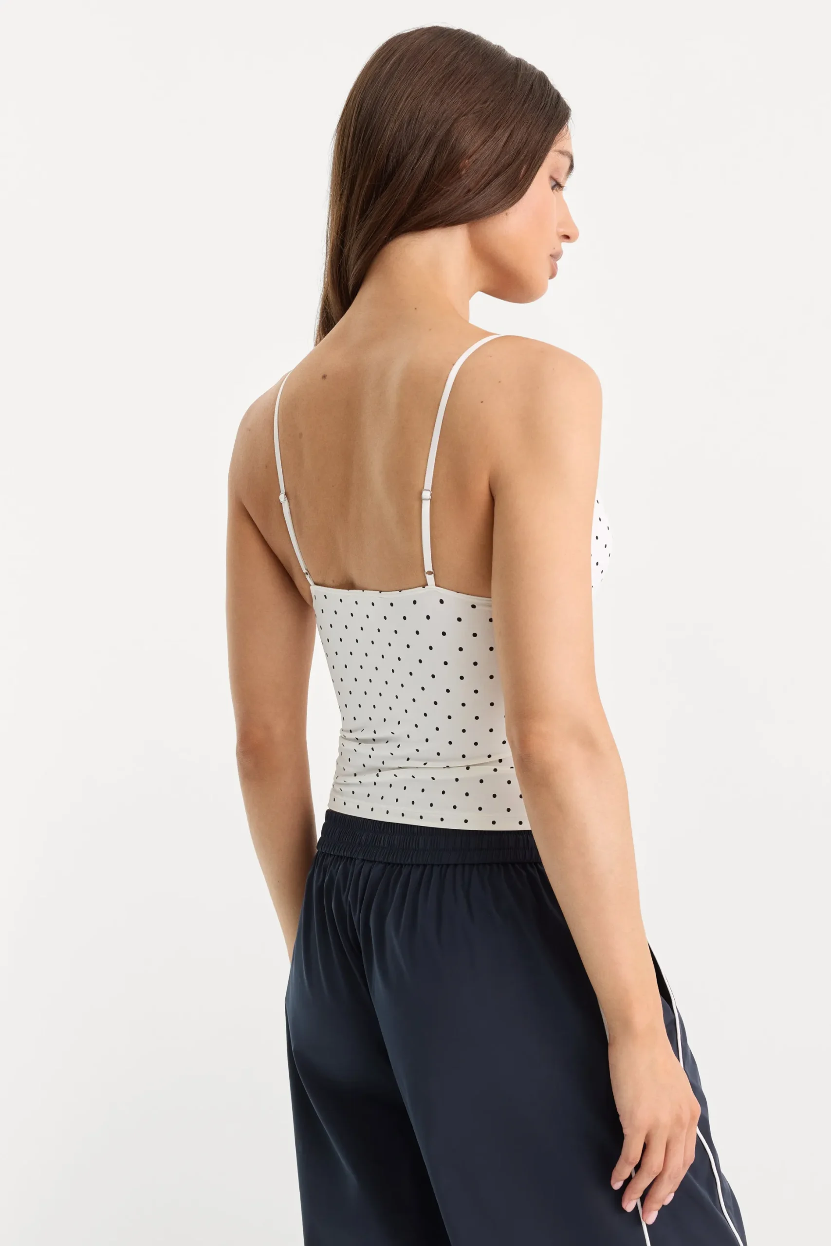 the weightless sculpting modern tank