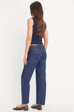 weightless boyfriend jeans