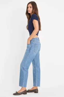 weightless boyfriend jeans