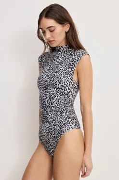 weightless sculpting bodysuit